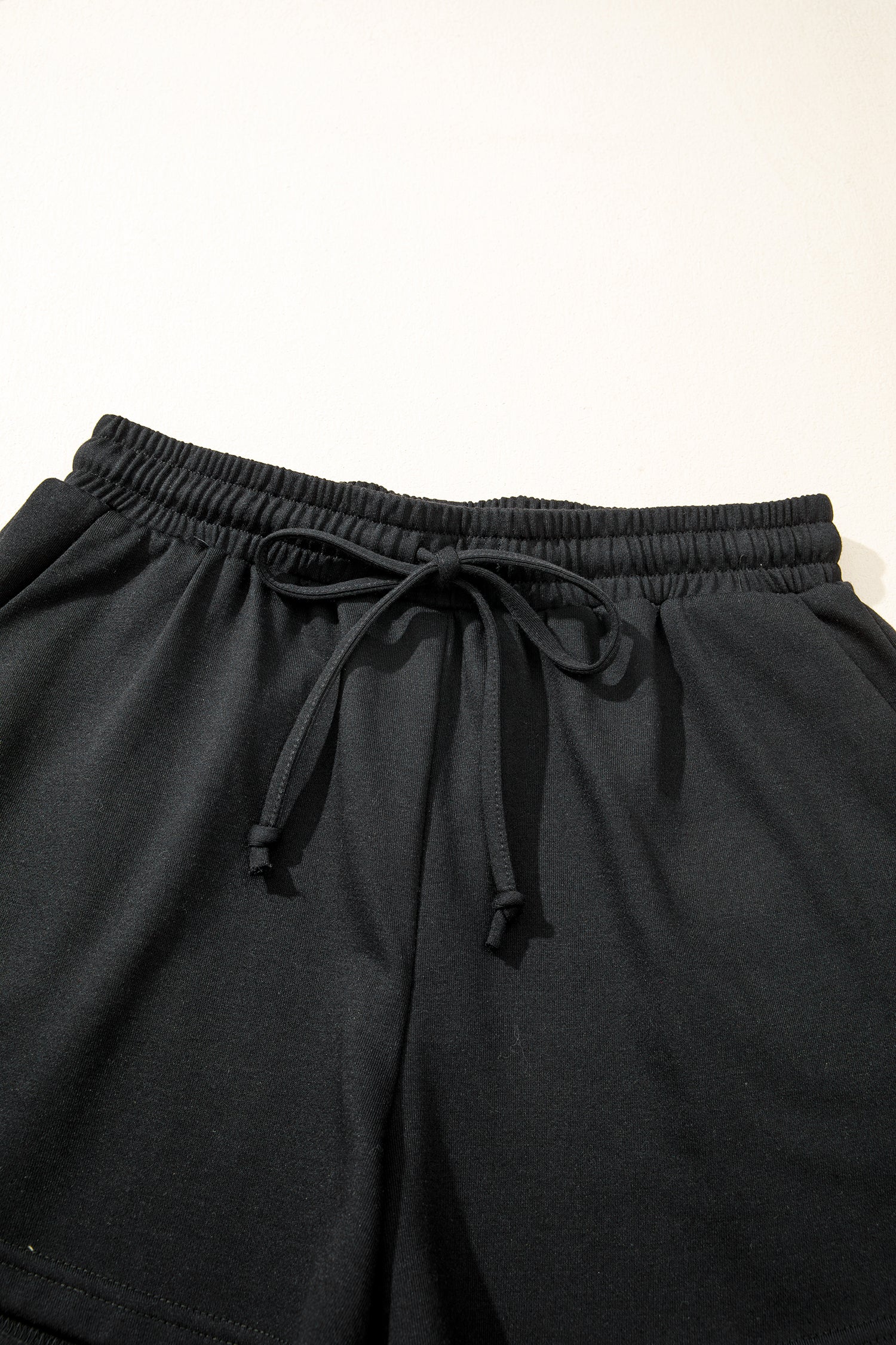 Black Contrast Leopard Bow Patched V Neck Loose Tee Drawstring Shorts 2pcs Outfit